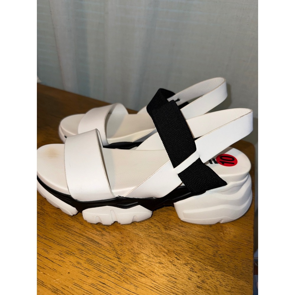 MIA White Black Chunky Platform Lug Sole Sporty Slingback Sandals Womens 10